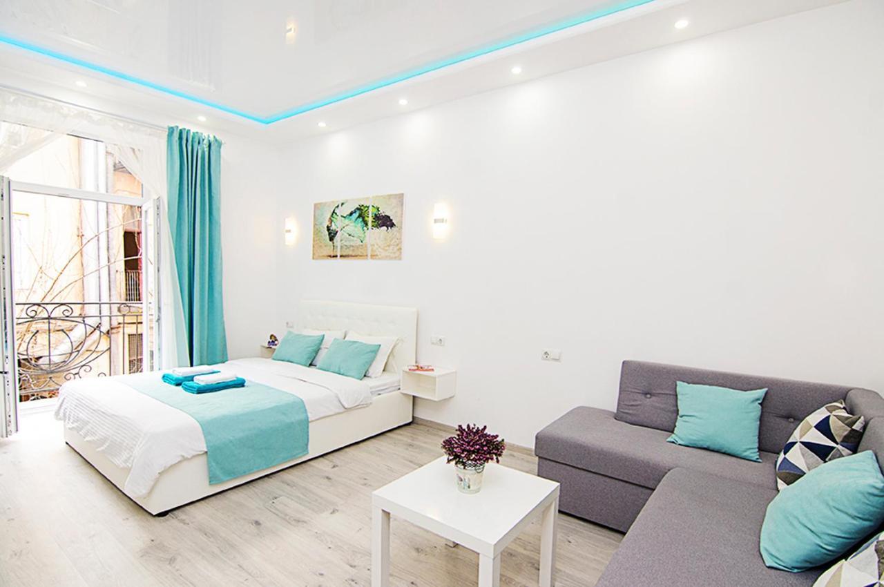 Austrian Lviv Apartments Ngoại thất bức ảnh