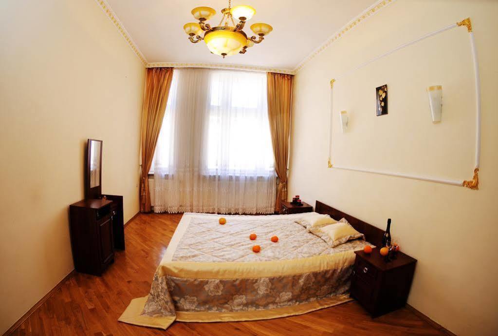 Austrian Lviv Apartments Ngoại thất bức ảnh