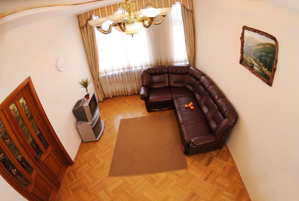 Austrian Lviv Apartments Ngoại thất bức ảnh