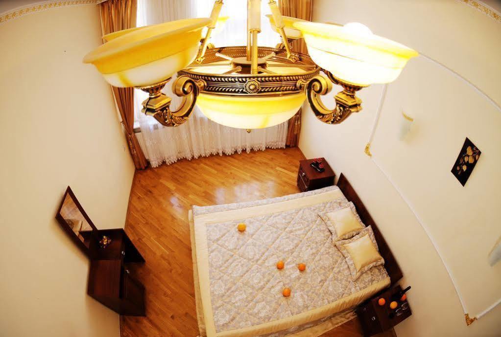Austrian Lviv Apartments Ngoại thất bức ảnh